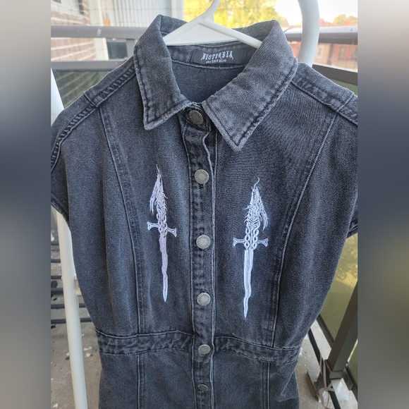 Disturbia Kilgharrah Midi Dress - Picture 7 of 12